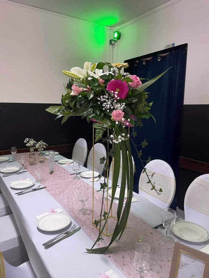 Centre de table majestueux Saint-Pierre